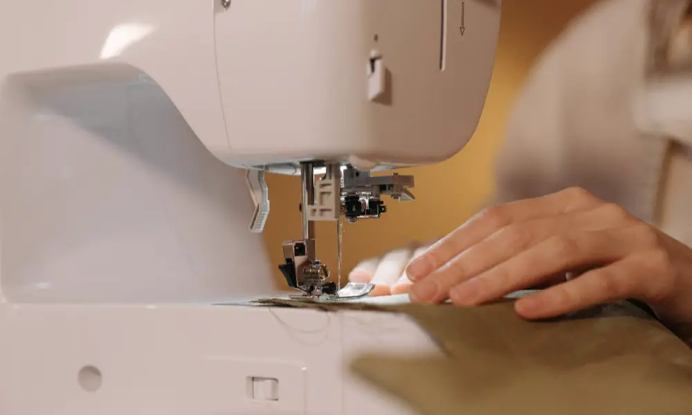changing a sewing machine needle