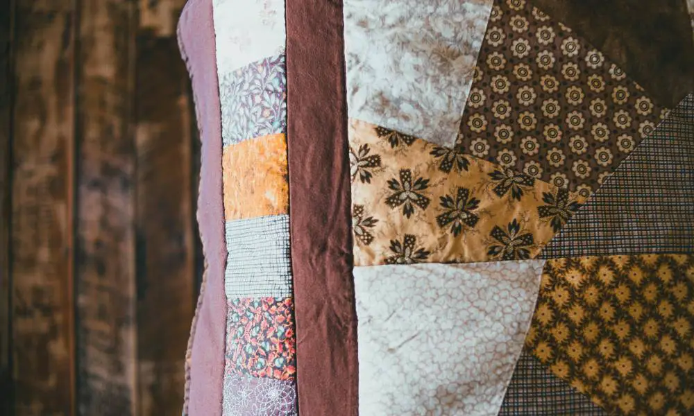 how to sew binding on quilt
