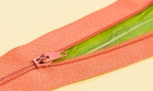 how to sew in a zipper