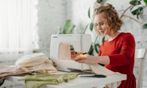 how to sew a seam