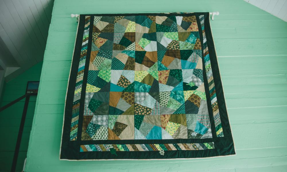 how to sew on quilt binding