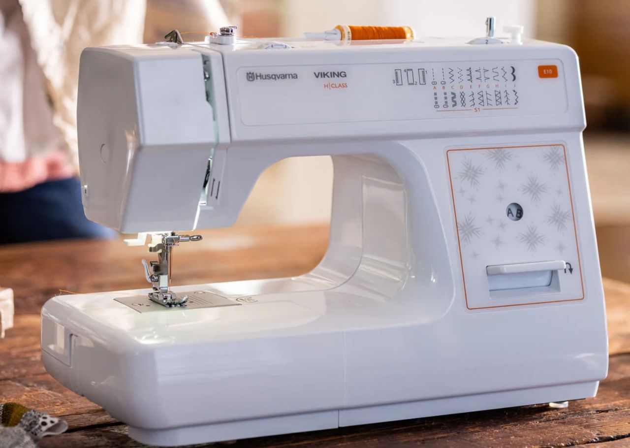 HUSQVARNA VIKING H - CLASS E10 Sewing Machine